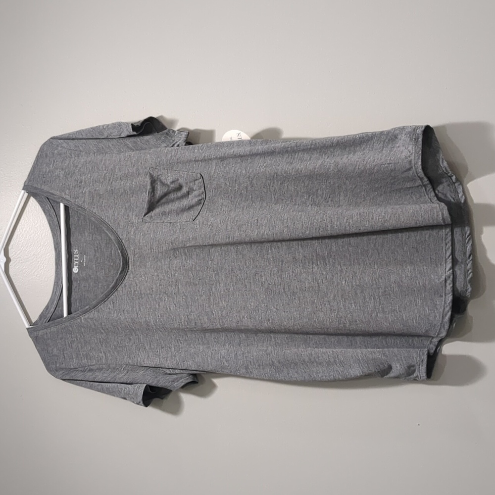 Women's essential tee